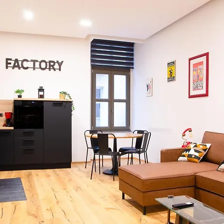Toffee House By Happyhostorino Apartament